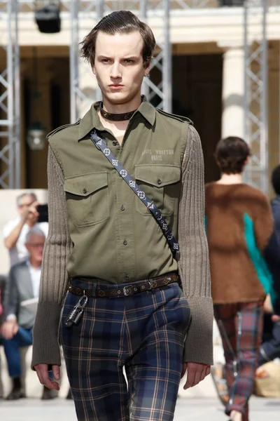 Look 61